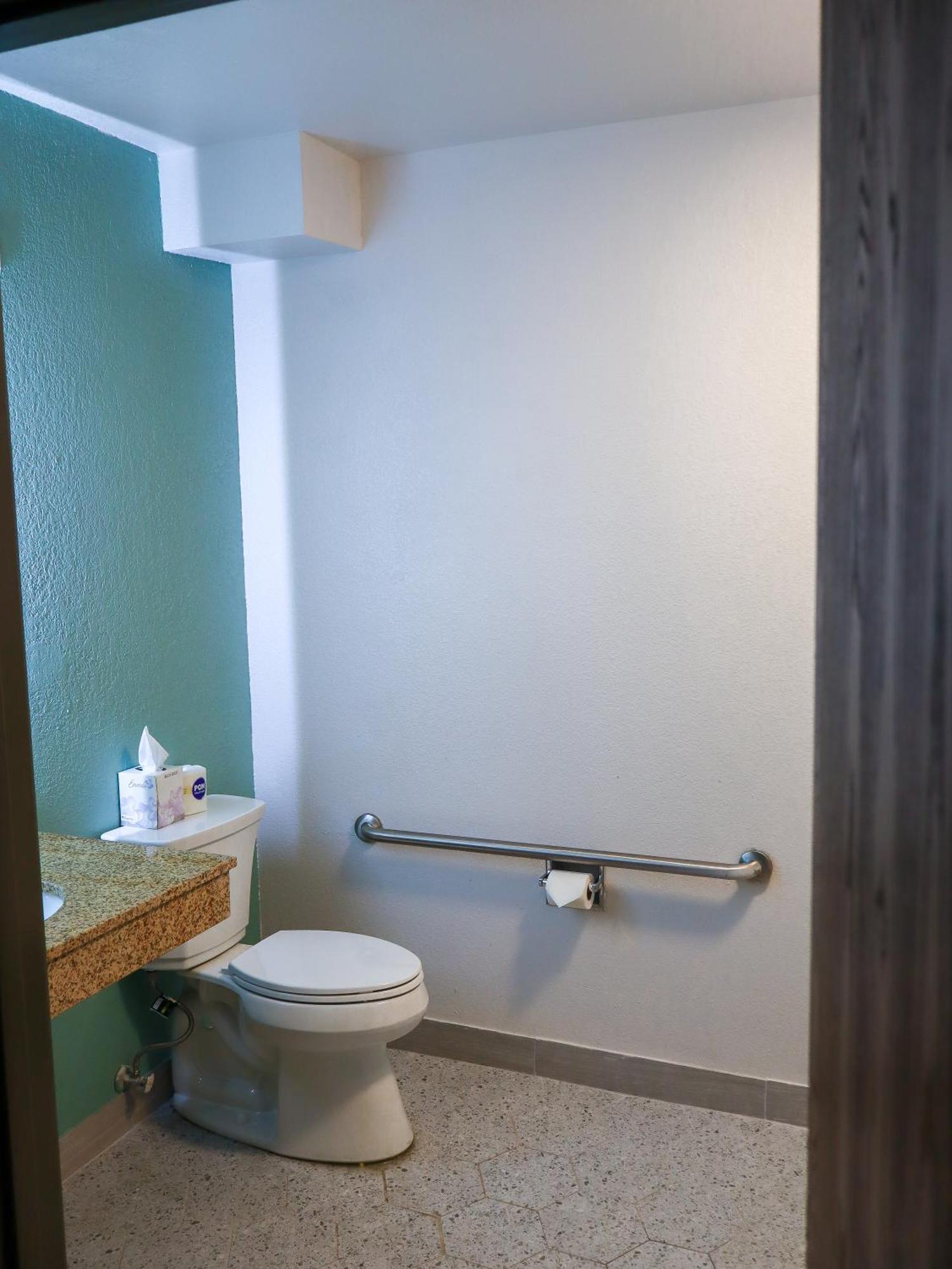 Travelodge By Wyndham Rapid City - Black Hills Esterno foto